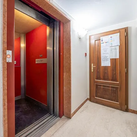 Via Emilia Centro - Stupendo A Apartment